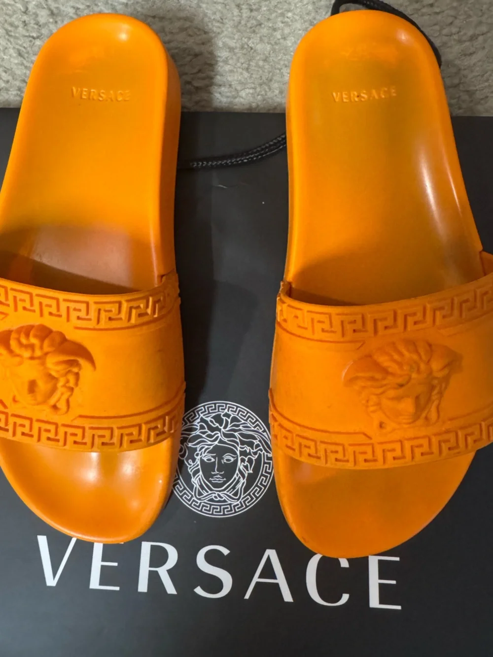Versace 💯% Authentic Iconic Medusa luxurious flip-flops slipper sandals. — EUC